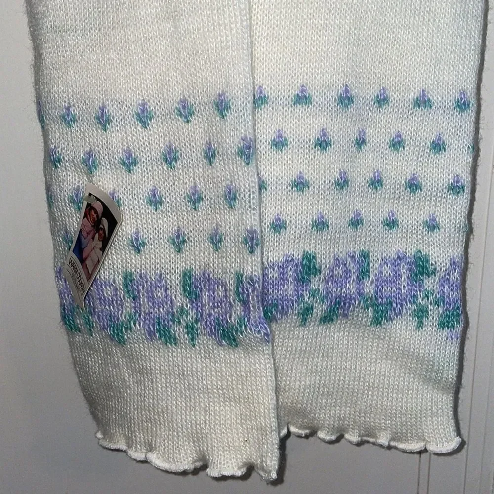 NWT Vtg 70s/80s Warm Country cream knit‎ winter scarf with floral design